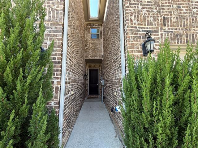 Building Photo - 624 Hutchinson Ln