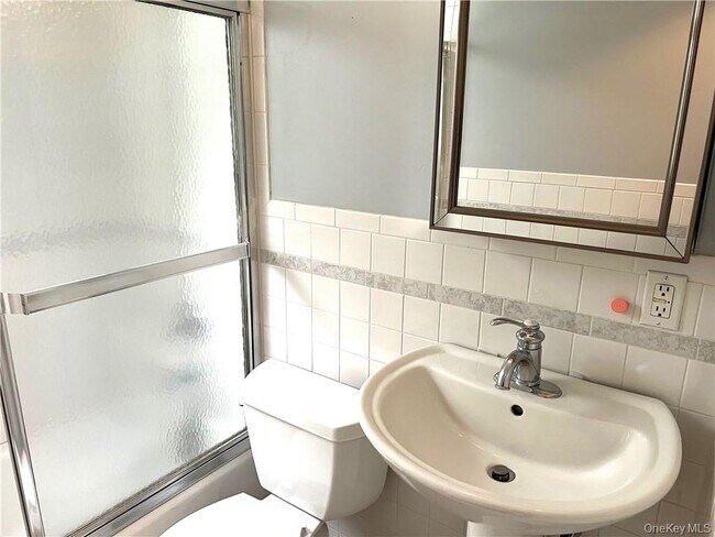 Building Photo - 189 Fair St