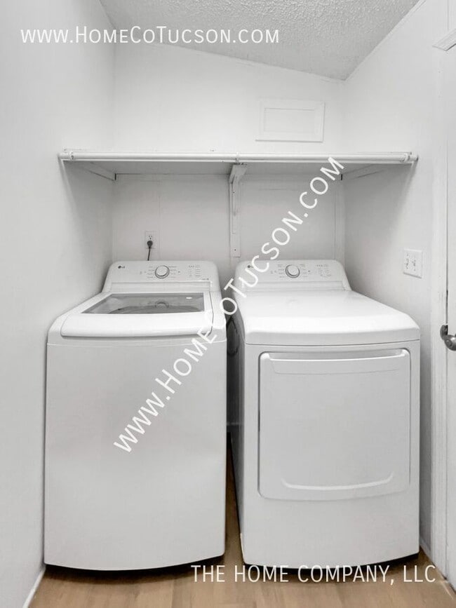 Building Photo - 1591 W Patton St