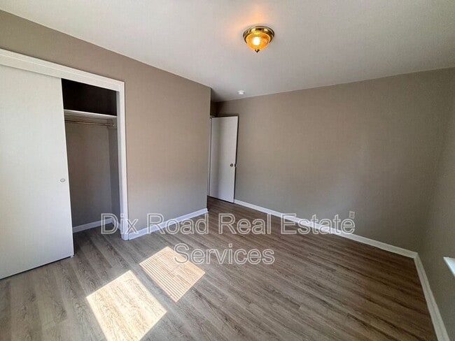 Building Photo - 1317 Bernice Ave