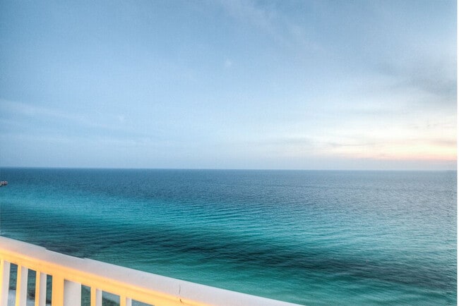 Building Photo - 16819 Front Beach Rd