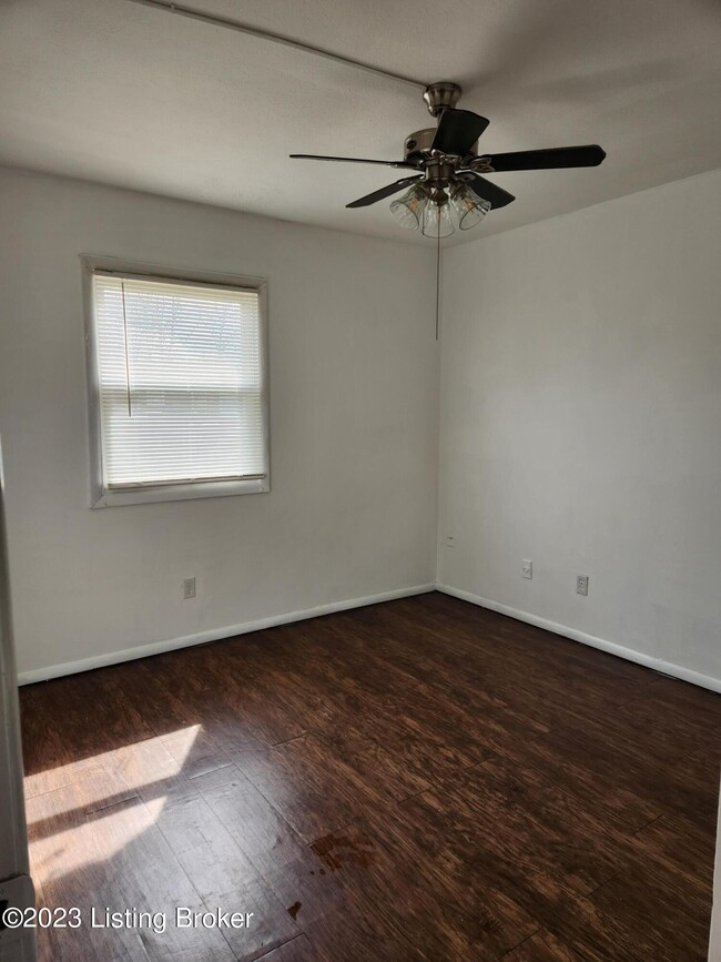 Building Photo - 5207 Garden Green Way