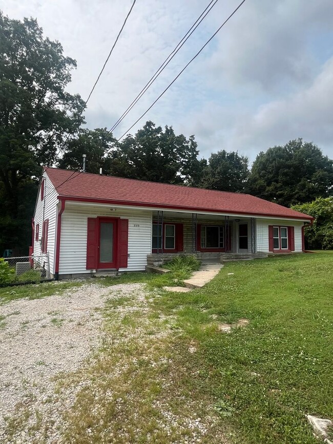 Building Photo - 2313 N Headley Rd