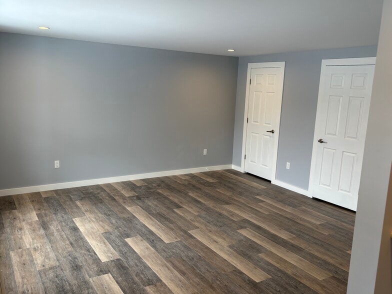 Bonus finished basement with more storage - 867 Upper Pleasant Valley Rd