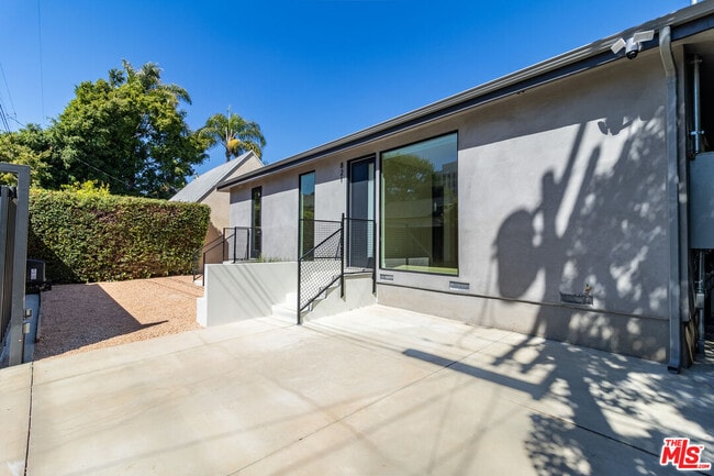 Building Photo - 821 S Muirfield Rd
