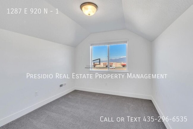 Building Photo - 1287 920 N