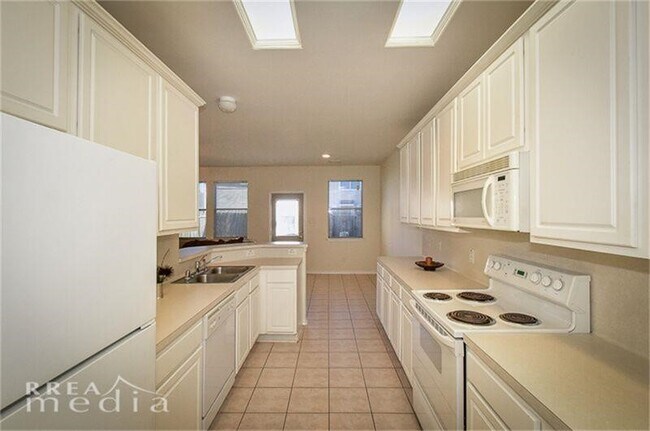 Building Photo - 2923 Loganberry Park Ln