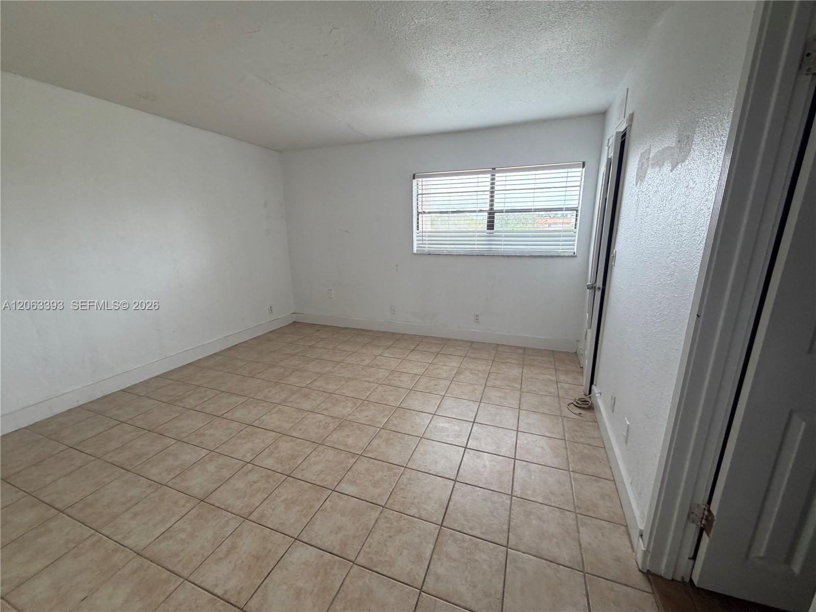 Building Photo - 3760 NW 115th Way