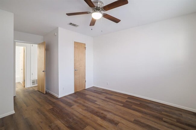 Building Photo - 3401 Willowrun Cove