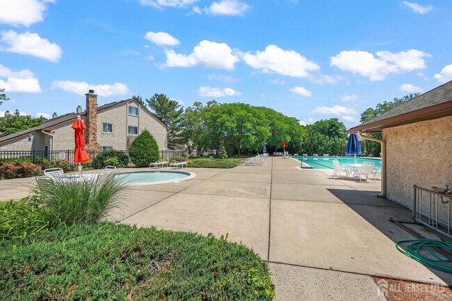 Building Photo - 81 Thoreau Dr