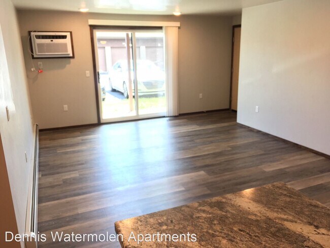 Building Photo - 150 S Fisk St