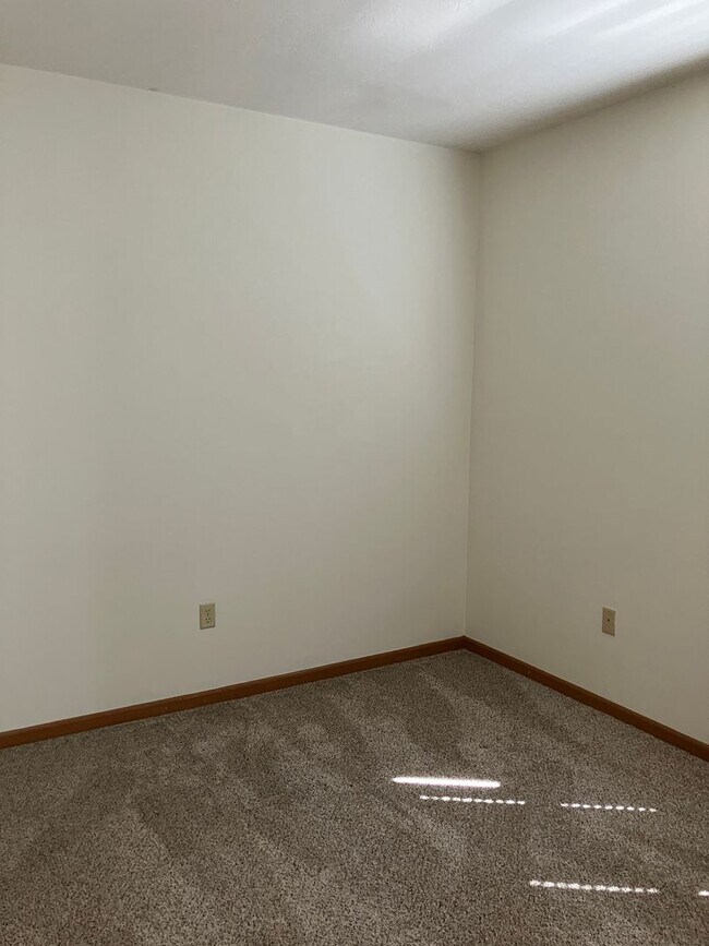 Building Photo - Modern & Spacious 3-Bedroom Ranch Condo – Coming mid-August 2026!