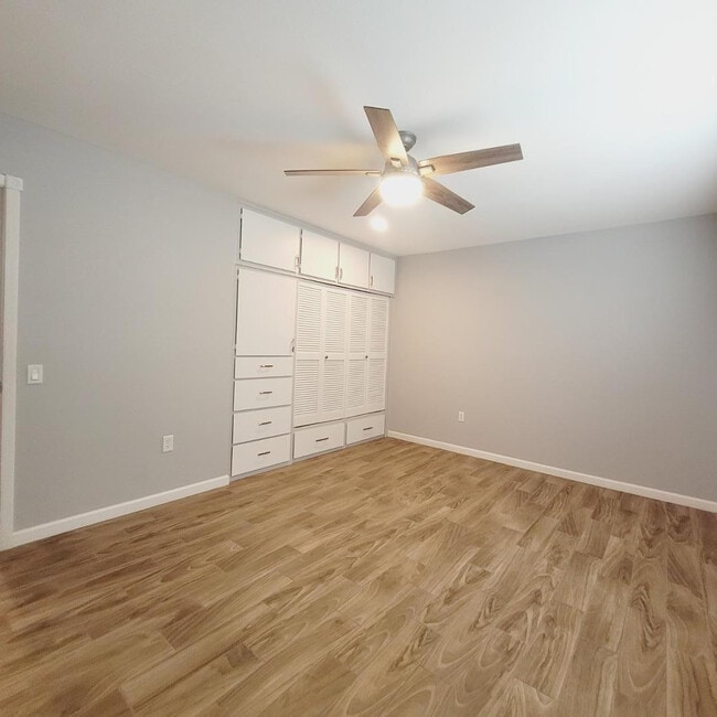 Building Photo - 14014 N Cameo Dr