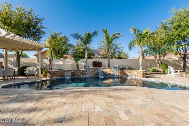 Building Photo - 19888 E Russet Rd