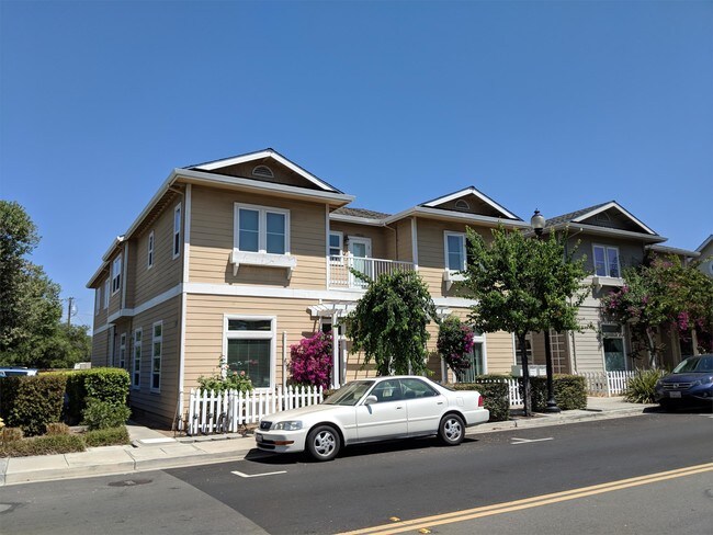 Building Photo - 10030 Orange Ave