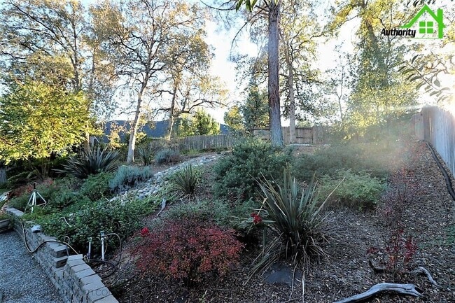 Building Photo - 1708 Gold Hills Dr