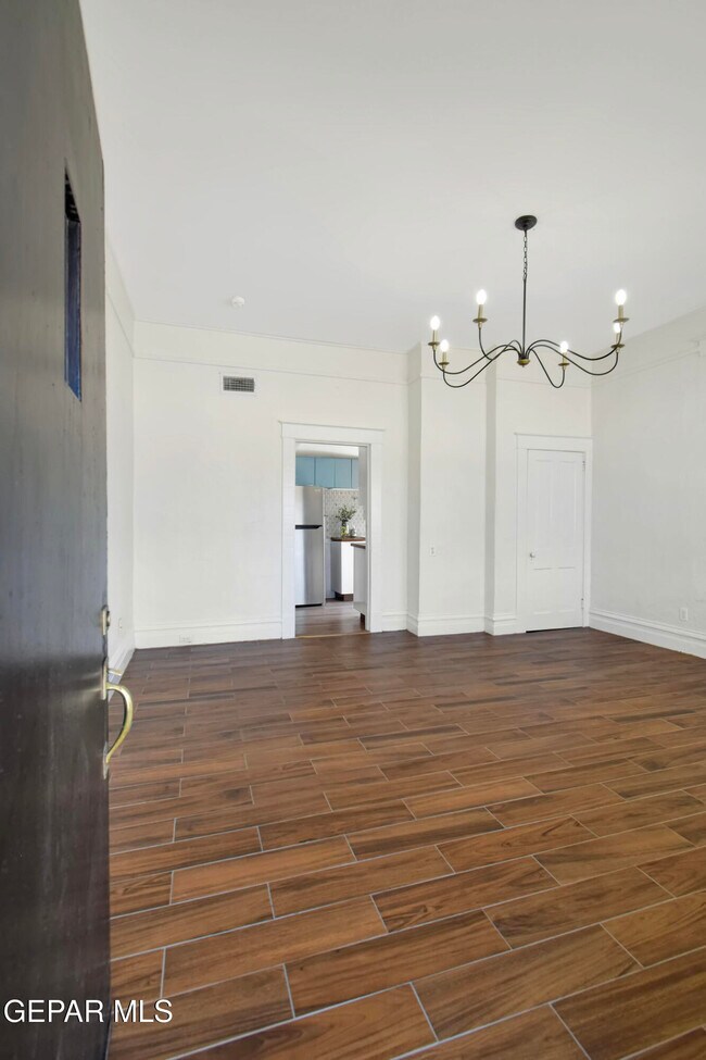 Building Photo - 4312 Clifton Ave
