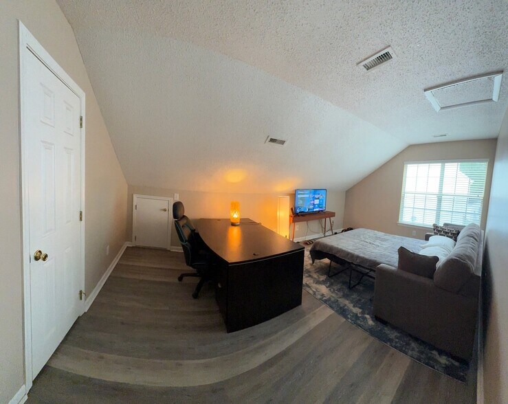 Building Photo - 14 W Dressage Ct