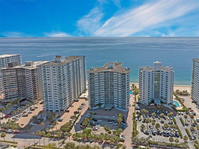 Building Photo - 3700 Galt Ocean Dr