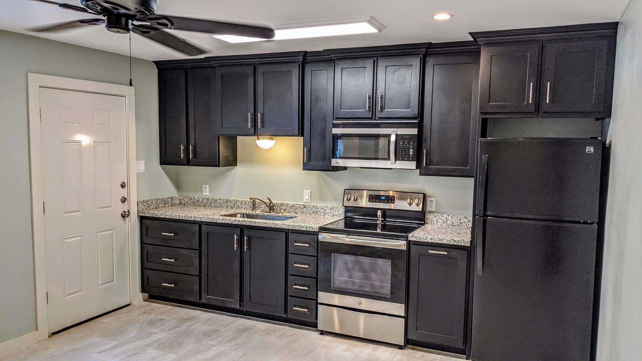 Building Photo - 917 Hendricks Ave