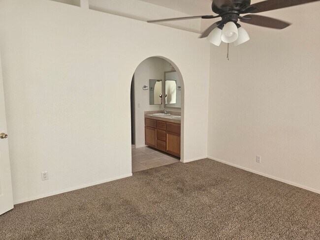 Building Photo - Unfurnished Long Term Pool & Spa