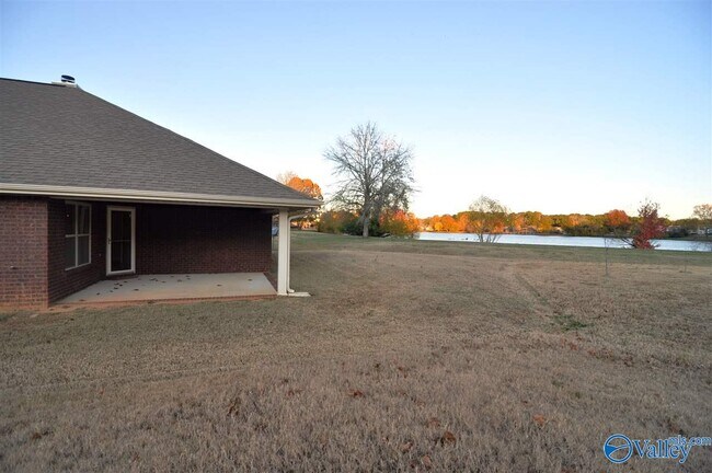 Building Photo - 276 Village Springs Dr