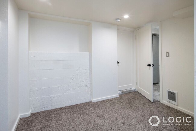 Building Photo - 1309 E 400 S
