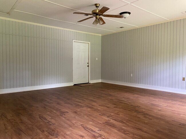 Building Photo - 114 Greenbriar Trail