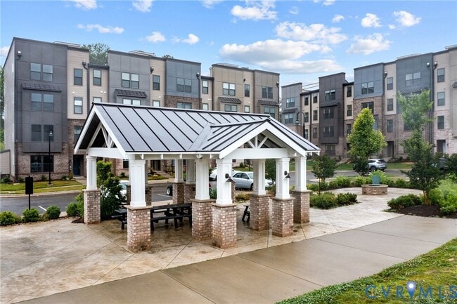 Building Photo - 2628 Lassen Pl