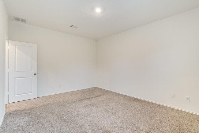 Building Photo - 355 Geode Glen