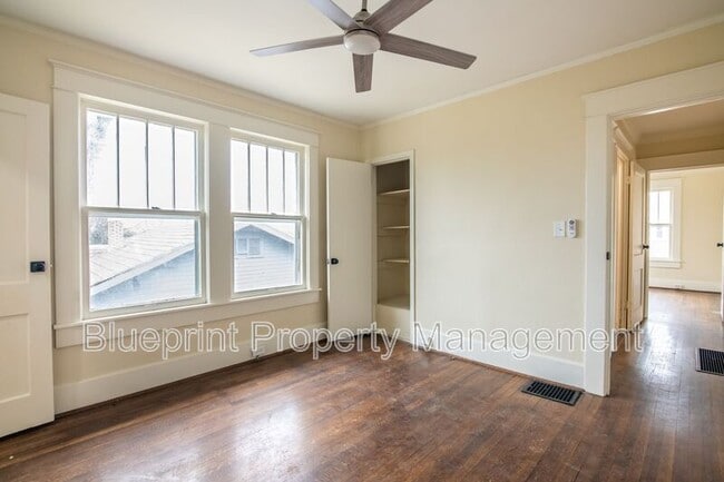 Building Photo - 718 78th St S