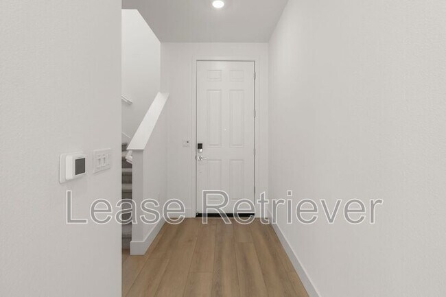 Building Photo - 4748 Concordia Ave
