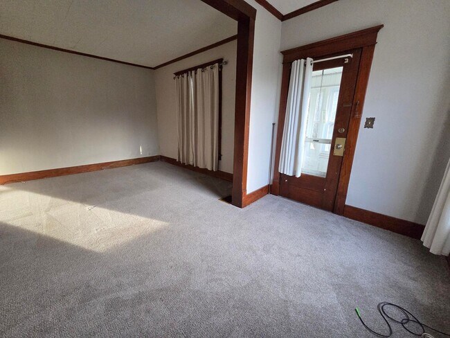 Building Photo - 202 East Walnut, Ashland