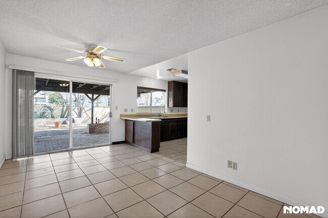 Building Photo - Charming 4BR House in Lancaster