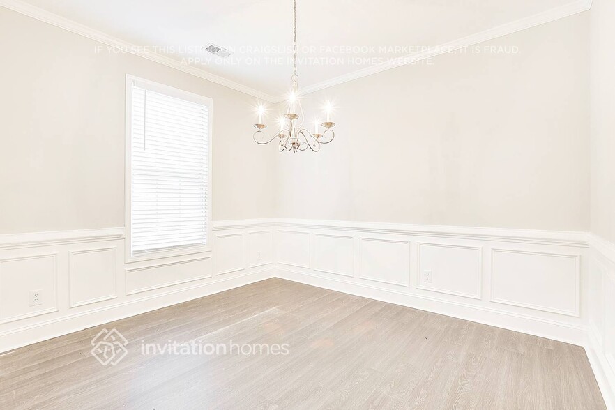 Building Photo - 1307 Sweetbriar Cir