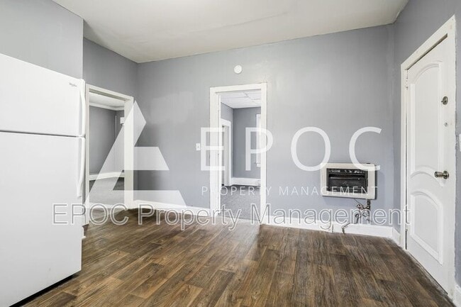 Building Photo - 534 Warriner St
