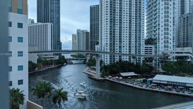 Building Photo - 350 S Miami Ave