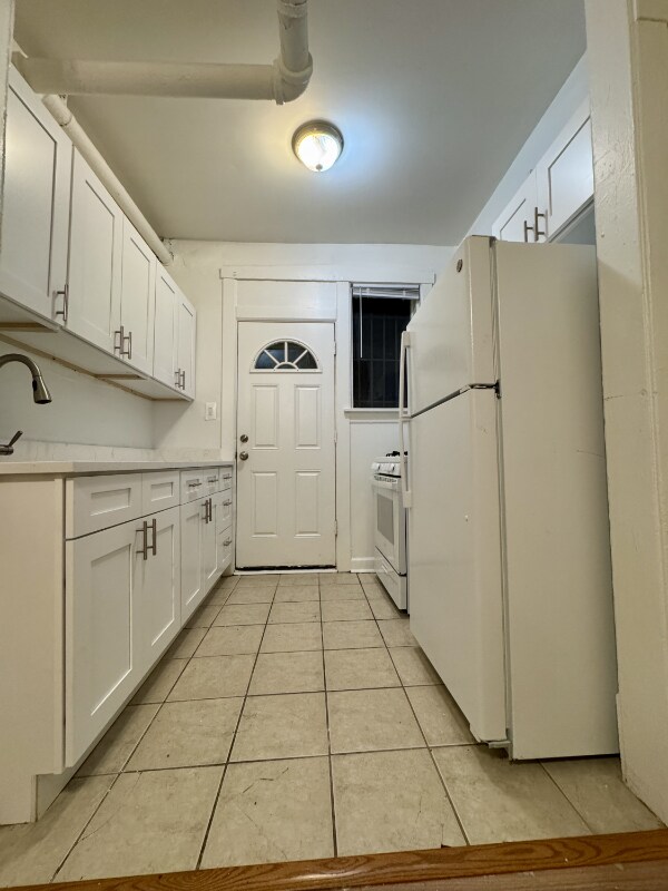 Building Photo - 5054 N Kenmore Ave