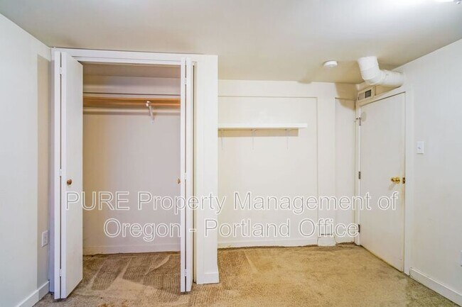 Building Photo - 5257 N Harvard St