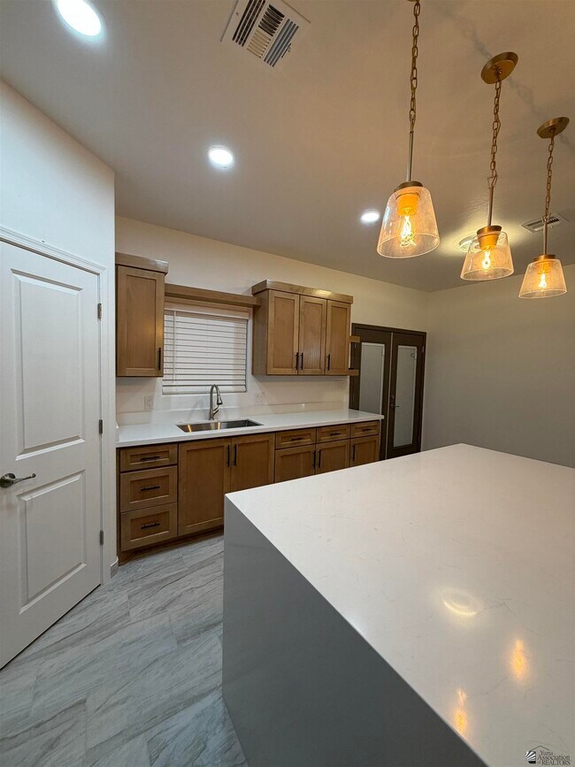 Building Photo - 4764 E Jett St