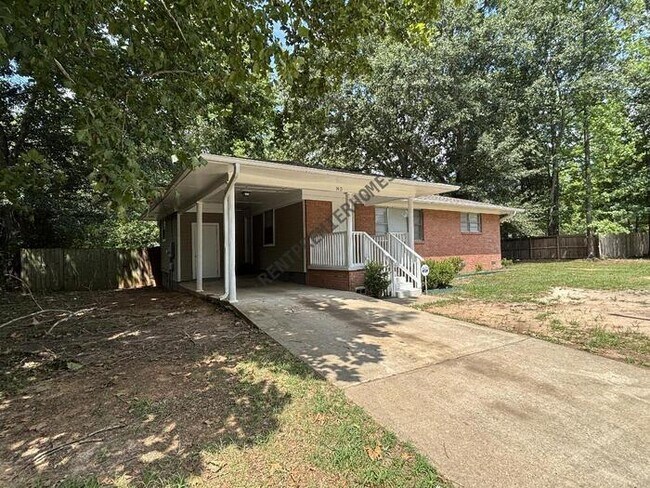 Building Photo - 1413 Stanphil Rd