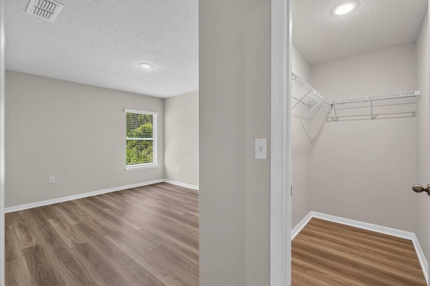 Building Photo - 129 Wellwood Ln