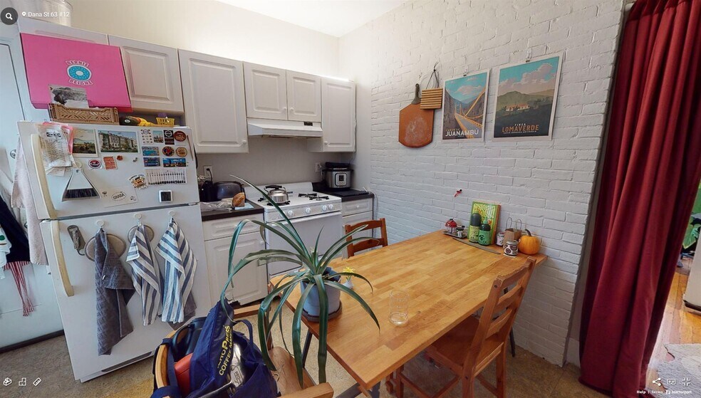 Building Photo - 63 Dana St