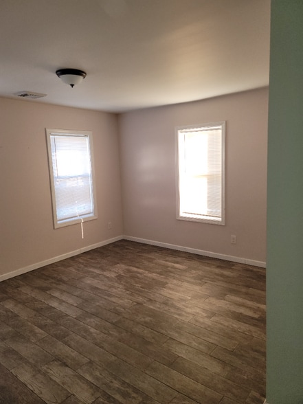 Building Photo - 46 Harvard St