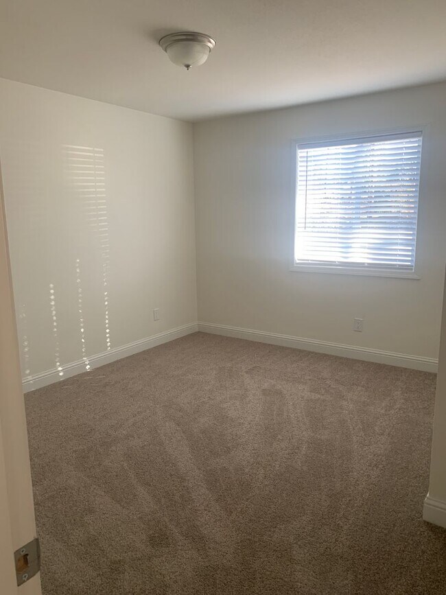 Building Photo - Magalia Home for rent, 3bed 2bath, enclose...