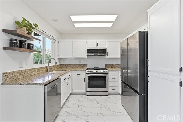 Building Photo - 30432 Sunrose Pl