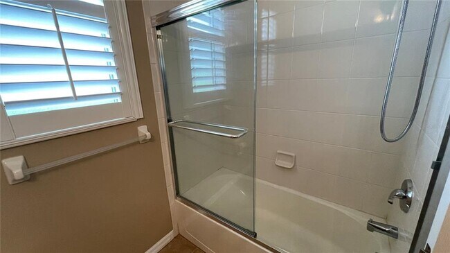 Building Photo - 7704 Drayton Cir