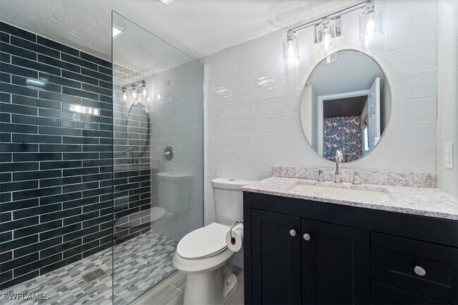 Building Photo - 610 SW 47th Terrace