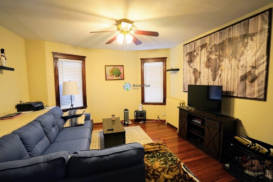 Building Photo - 15 Sumner St