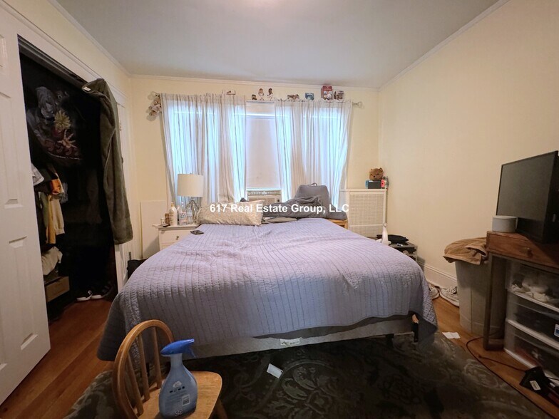Building Photo - 62 Litchfield St